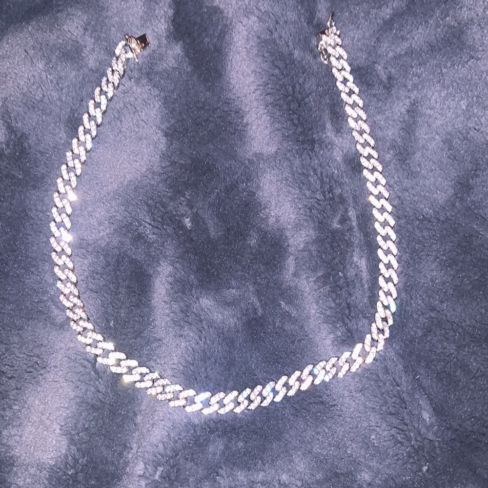 Gorgeous Cuban link chain never worn!